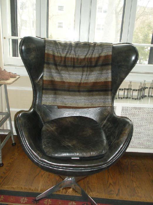 Arne Jacobsen Egg Chair Identification