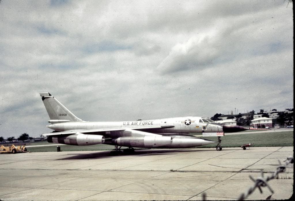 61-2059B-58A19701200_zps2d0743b5.jpg