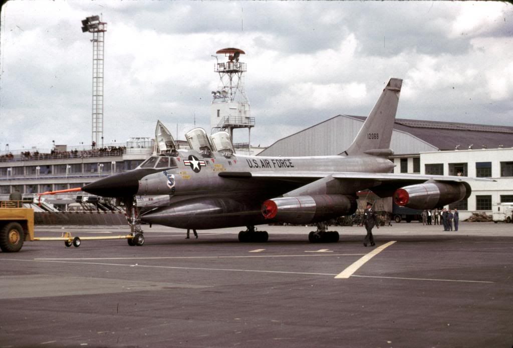 61-2069B-58A19650600_zps534d87ee.jpg