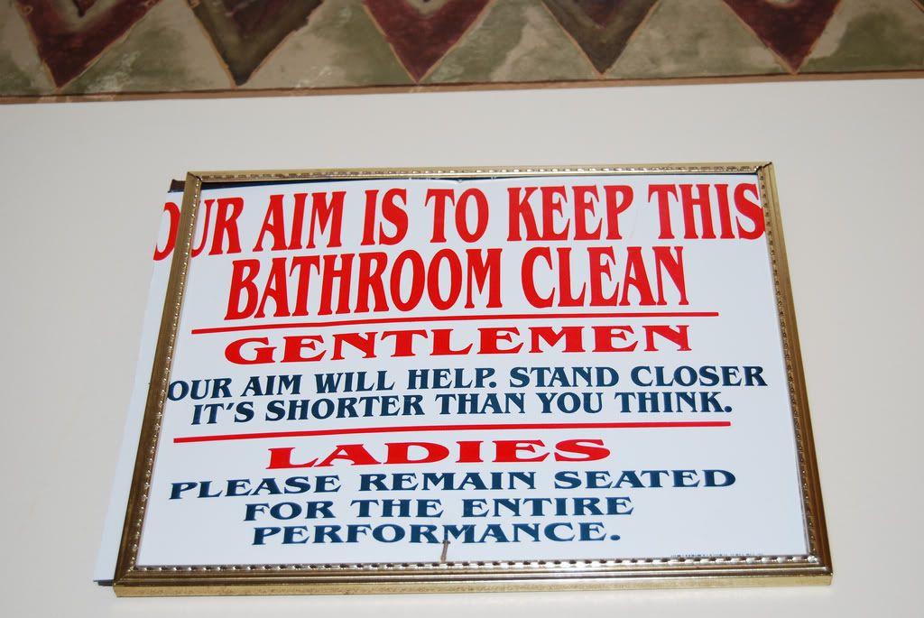 funny-picture-photo-sign-bathroom-mrapplegate.jpg