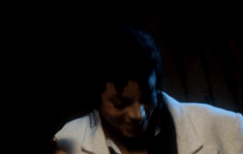 -Michael-michael-jackson-23498445-5.gif