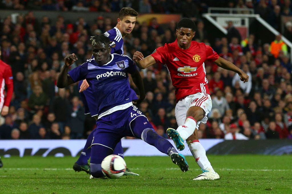 Manchester united ManUtd red devils quy do premier league champion fa comUnitednity shield