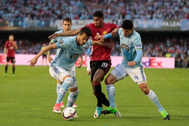 Manchester united ManUtd red devils quy do premier league champion fa comUnitednity shield