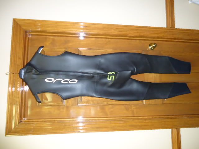 http://i1177.photobucket.com/albums/x355/el_slice/ST%20classifieds/Wetsuit_Pictures_005.jpg