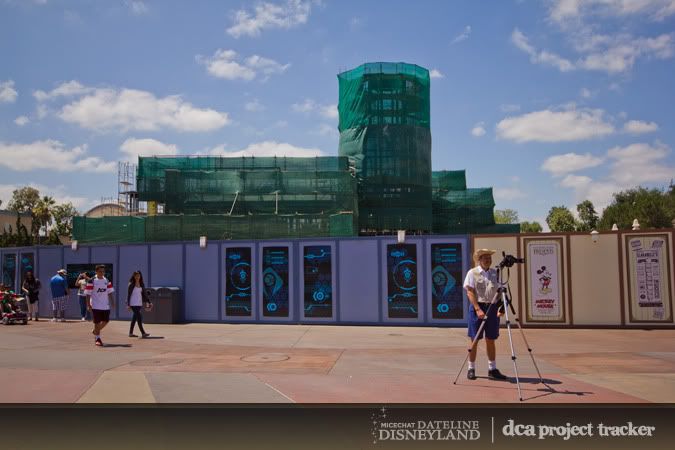 Starbucks, Candlelight shines as Disneyland gets ready to welcome Starbucks