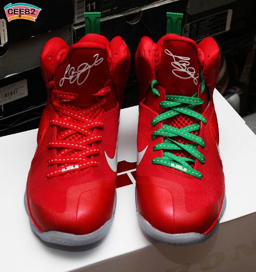 nike-lebron-9-christmas-new-2-02.jpg 