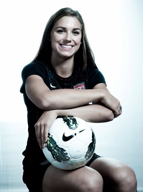 936full-alex-morgan.jpg 936full-alex-morgan