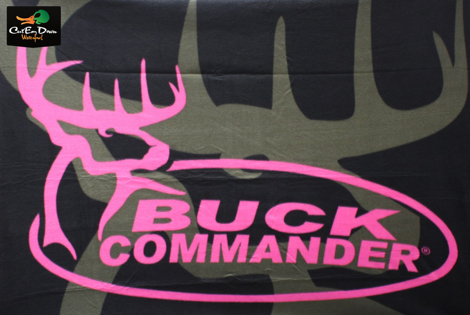 Buck Commander Dynasty Fleece Throw Blanket Black and Pink Logo 50" x 60" Duck