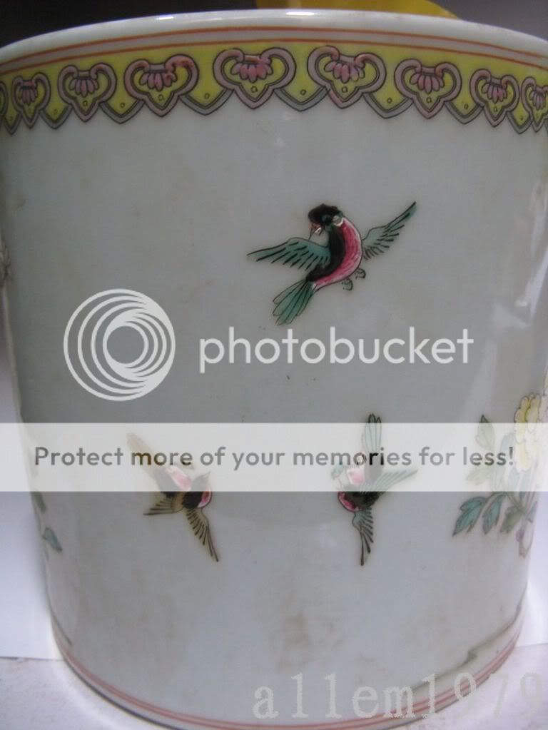 Chinese antique spiritoso famille rose porcelain flower&bird brush pot 